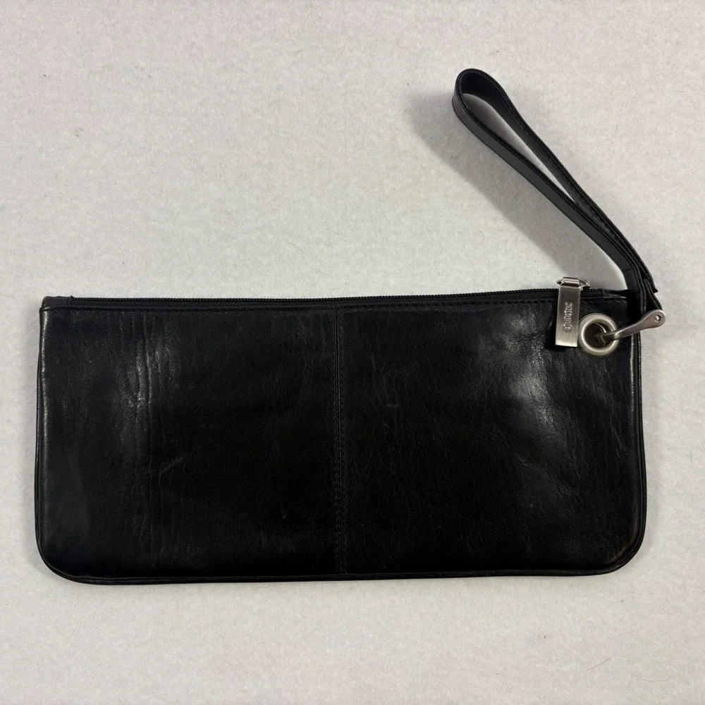 Hobo Wristlet Clutch Black Leather Zip Card Slots 11x5 Y2K 90s CBK Rachel Green